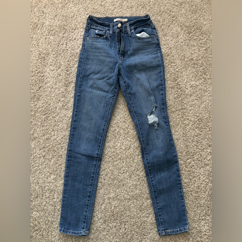 Women’s Levi’s high rise skinny jeans